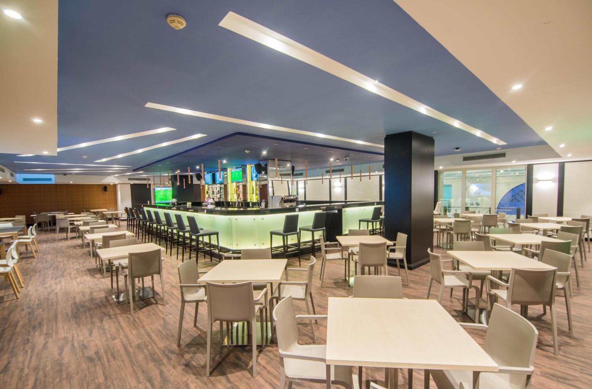 Sentido Reef Oasis Aqua Park Resort シャルム・エル・シェイク エクステリア 写真 The lounge at the airport