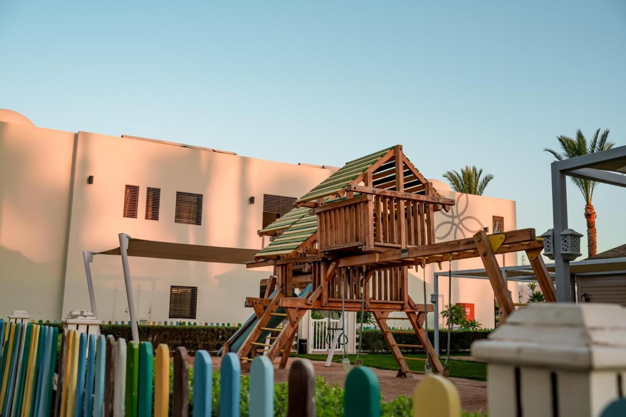 Sentido Reef Oasis Aqua Park Resort シャルム・エル・シェイク エクステリア 写真 The school's playground